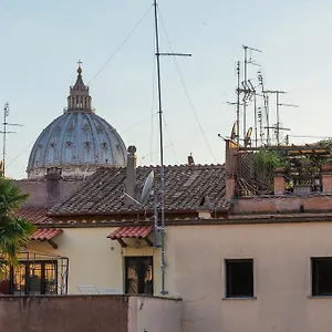 https://la-porta-rossa-di-borgo-vatican-luxury-suite.it-romehotels.com